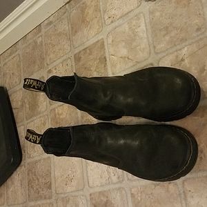 Doc Martin's chelsea embury